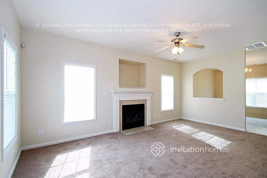 2106 King Malcolm Ln Zebulon, NC 27597 — Photo 2