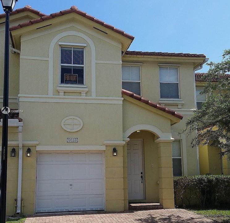 1st image of 8653 NW 112th Pl