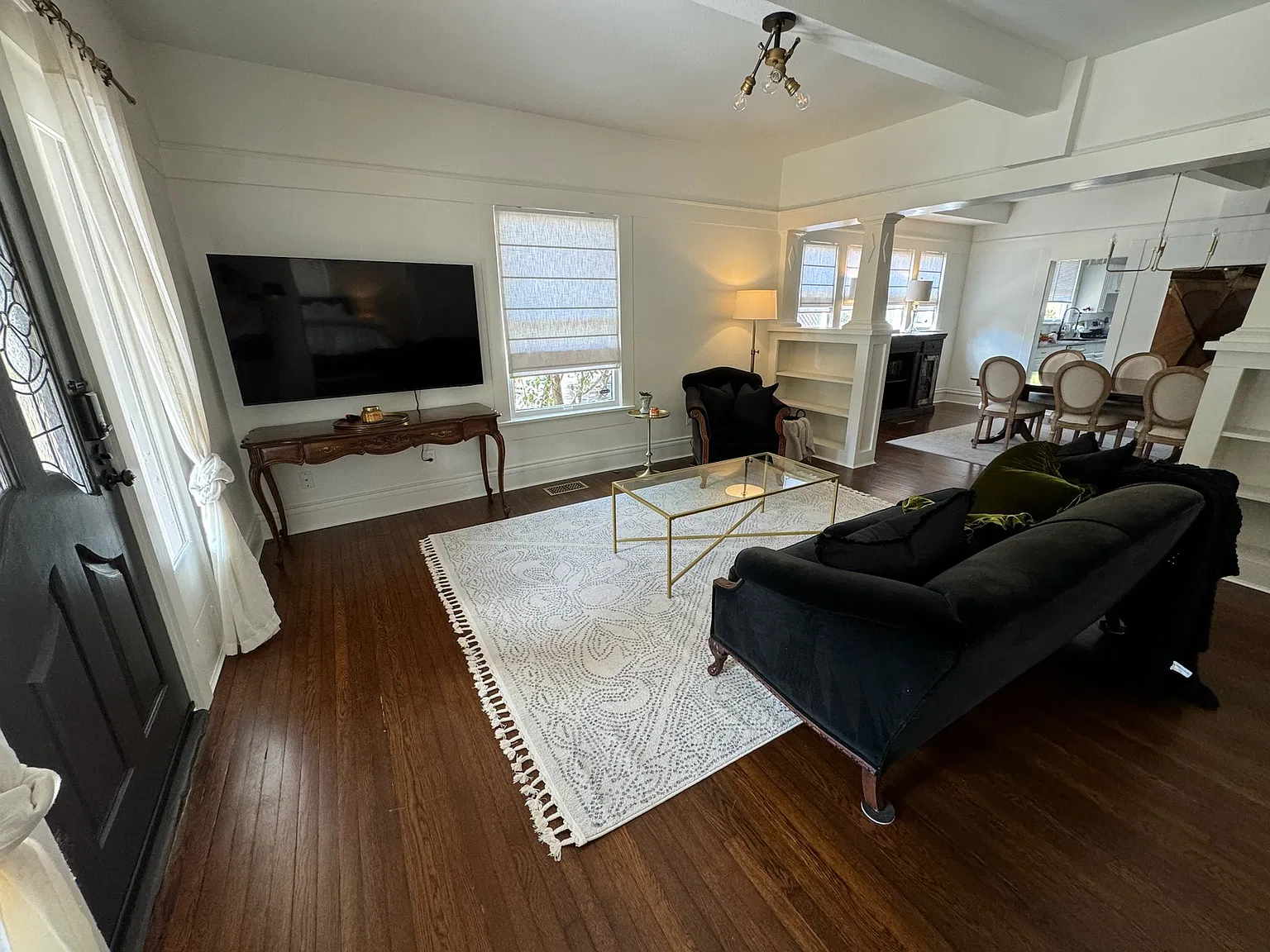 3 bed, 1362 sqft, $2,600 — Photo 2