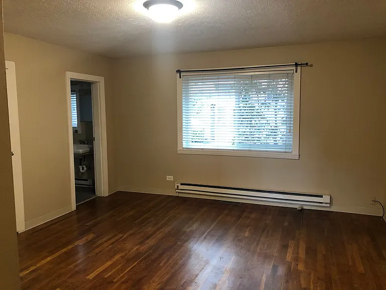 2131 NW Davis St — Photo 8