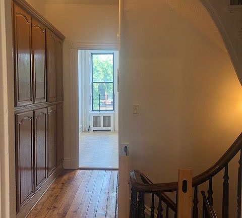 2nd image of 51A Douglass St #2