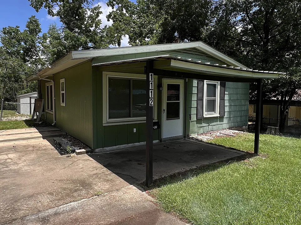 1112 Westwood Dr