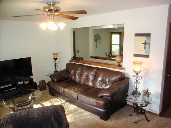 4th image of 10823 China Berry Ln