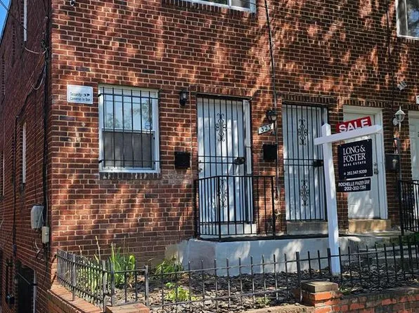 323 54th St NE, Washington, DC 20019