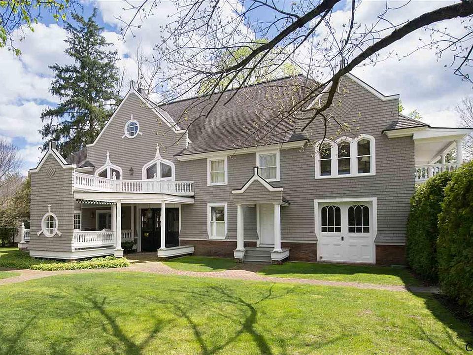 1st image of 214 Woodlawn Ave