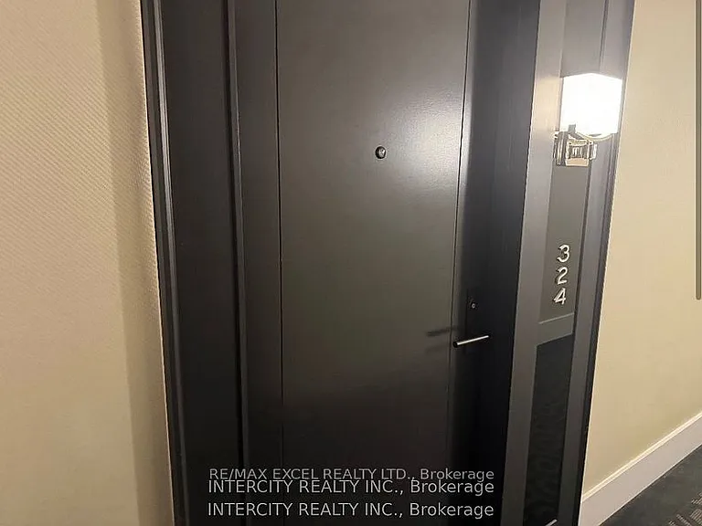 955 Bay St #324 — Photo 11