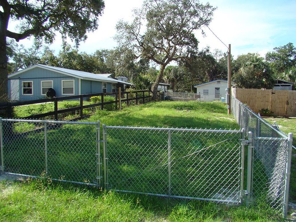 1st image of 38 1st Ave E