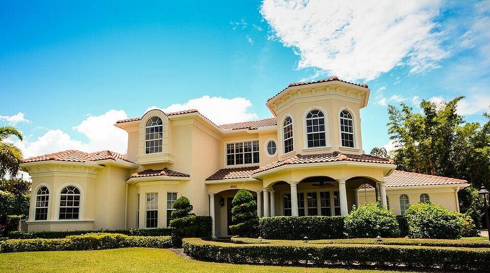 1st image of 4542 Gleneagles Dr