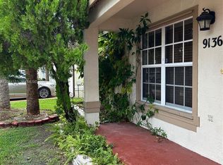 9136 NW 192nd Ter, Hialeah, FL 33018