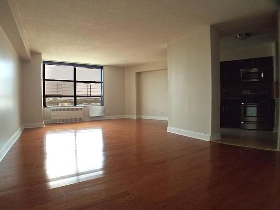 3rd image of 3333 Broadway APT D19h