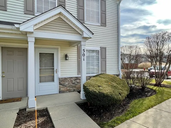 501 Silverstone Dr Unit 4, Carpentersville, IL 60110