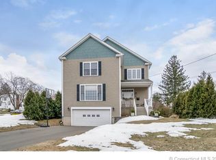 46 School St, Berlin, CT 06037