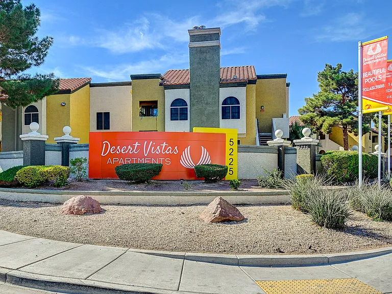 Desert Vistas Apartments — Photo 28