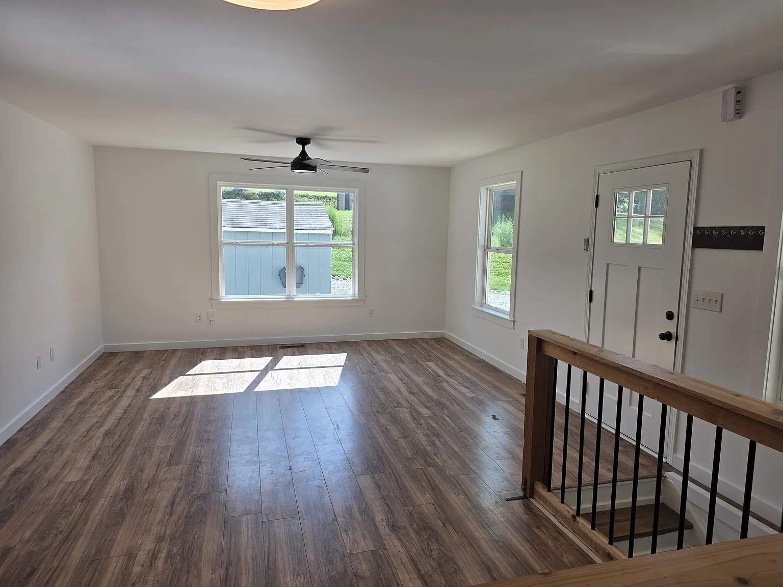 4 bed, 2200 sqft, $2,100 — Photo 4