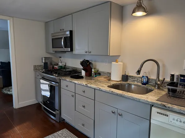 142 Page Rd #2, Bedford, MA 01730