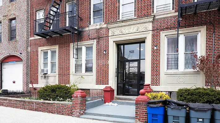 Rented by Nooklyn NYC LLC | media 4