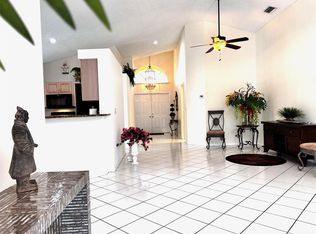 1063 Fairfax Cir W, Boynton Beach, FL 33436