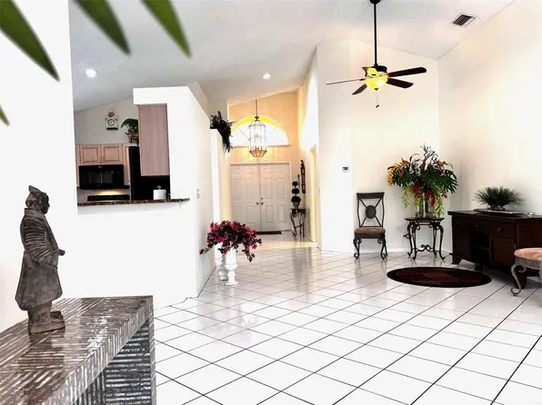 1063 Fairfax Circle, Boynton Beach, FL 33436