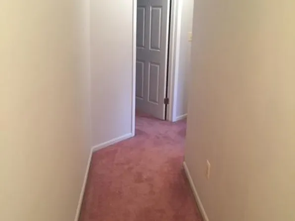 20 Prestwick Way, Edison, NJ 08820