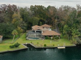 9770 W Halls River Rd, Homosassa, FL 34448