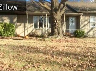 16708 Old Frankfort Rd, Johnston City, IL 62951