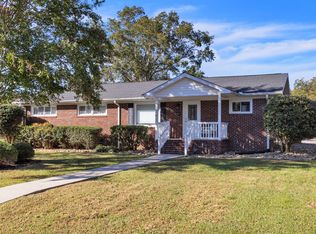 35 N Garden Cir, Greenville, SC 29615