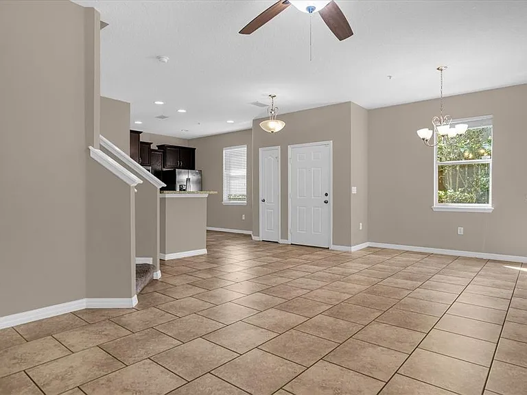 2144 Betsy Ross Ln — Photo 11