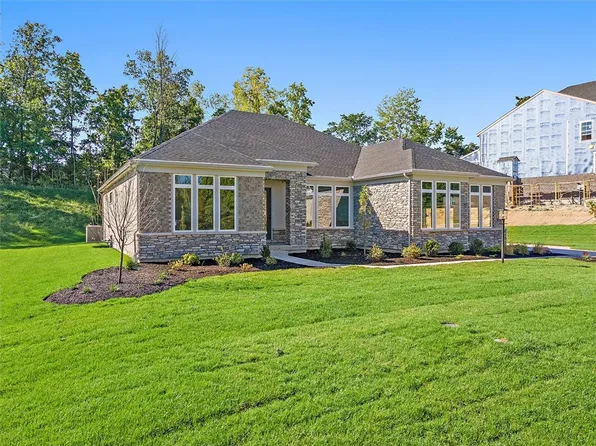 2439 Bent Grass Dr, Beavercreek, OH 45431