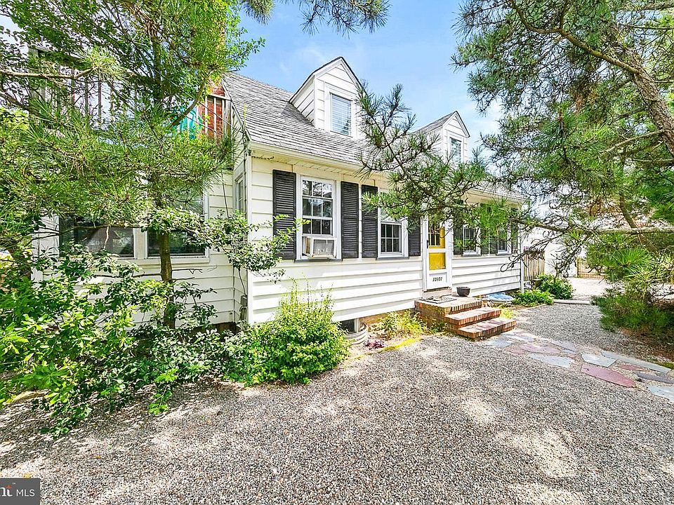 1st image of 10101 Beach Ave