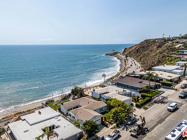 18055 Coastline Dr #2 — Photo 27