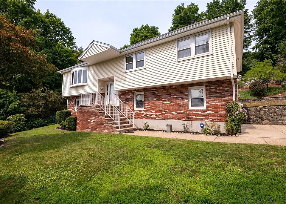 1st image of 8 Patrick Cir