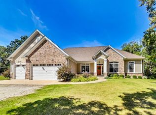 42140 N Hunt Club Rd, Wadsworth, IL 60083