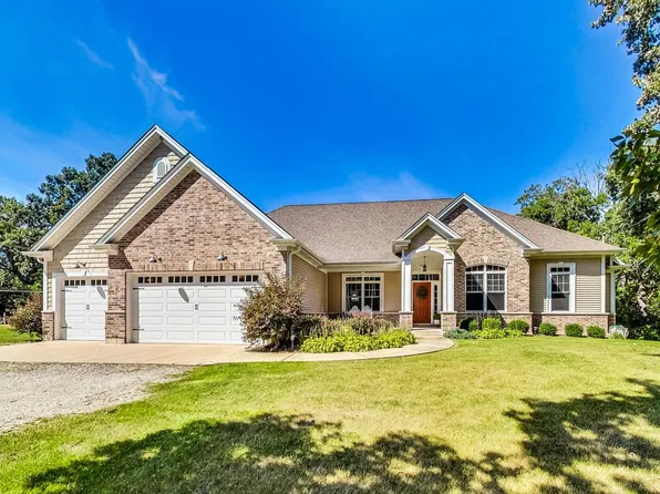 42140 N Hunt Club Rd, Wadsworth, IL 60083