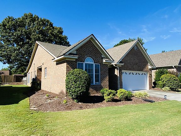 3rd image of 2506 Brookridge Cir