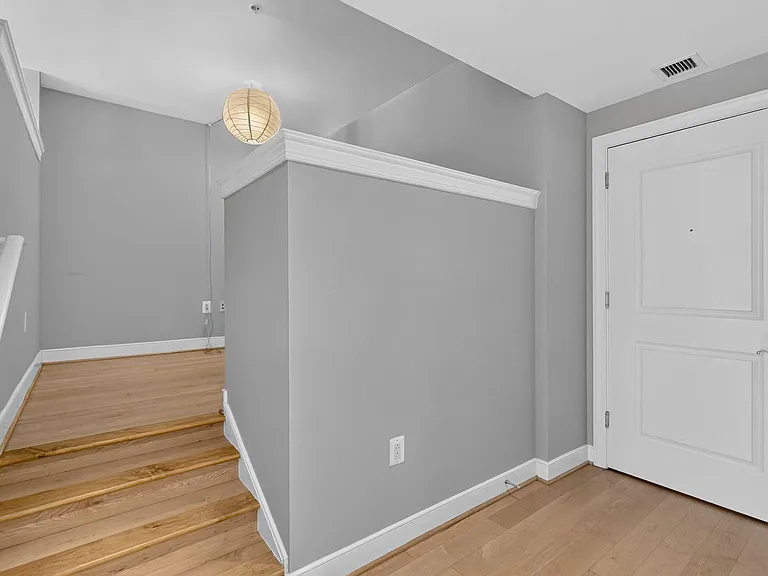 2425 L St NW #421 — Photo 17