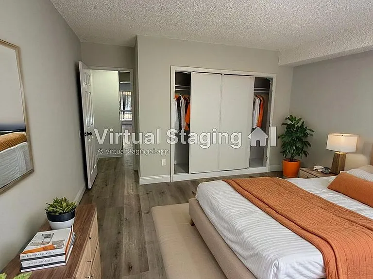1443 W 105th St — Photo 3