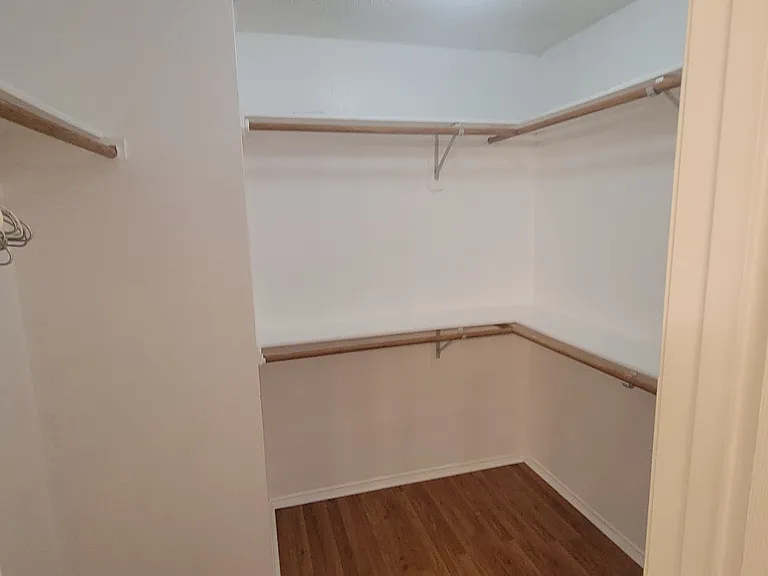 5701 Alicante Dr — Photo 14
