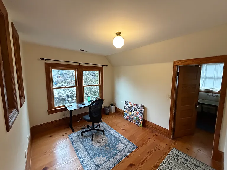 4226 NE 10th Ave — Photo 10