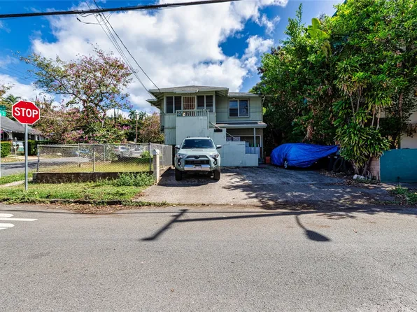 1504 Dominis St, Honolulu, HI 96822