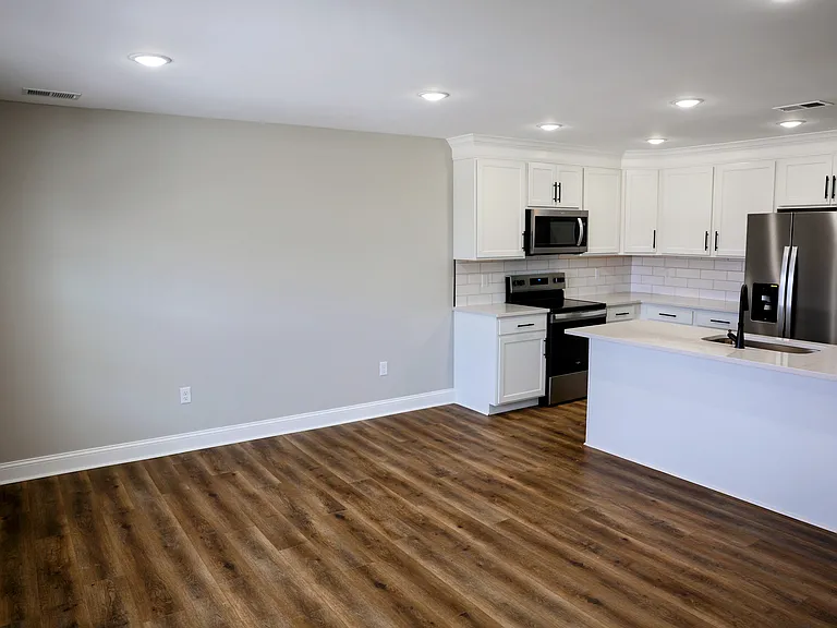 5001 Melana Way — Photo 5