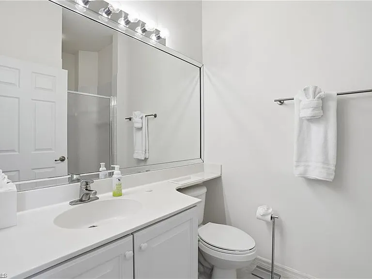 4183 Bay Beach Ln #3P1 — Photo 33