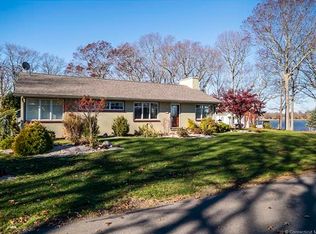 15 Fenwood Pkwy, Old Saybrook, CT 06475