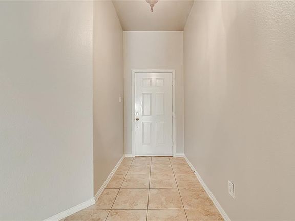 5th image of 313 Charles St