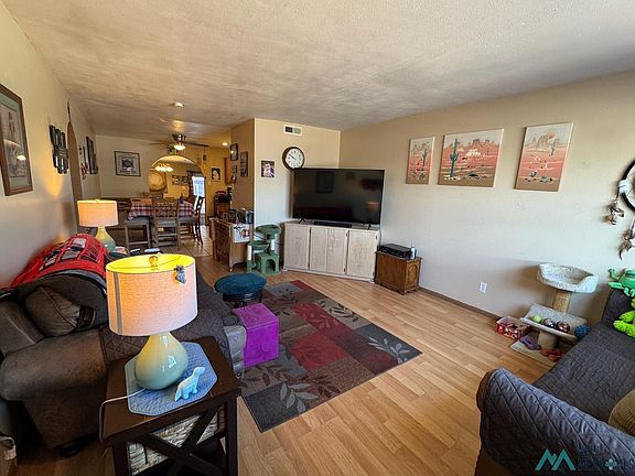 3rd image of 1206 W Summit St