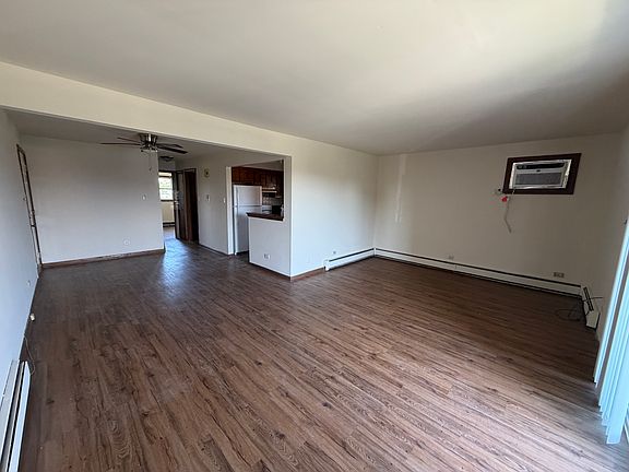 2nd image of 1666 Harbor Ave