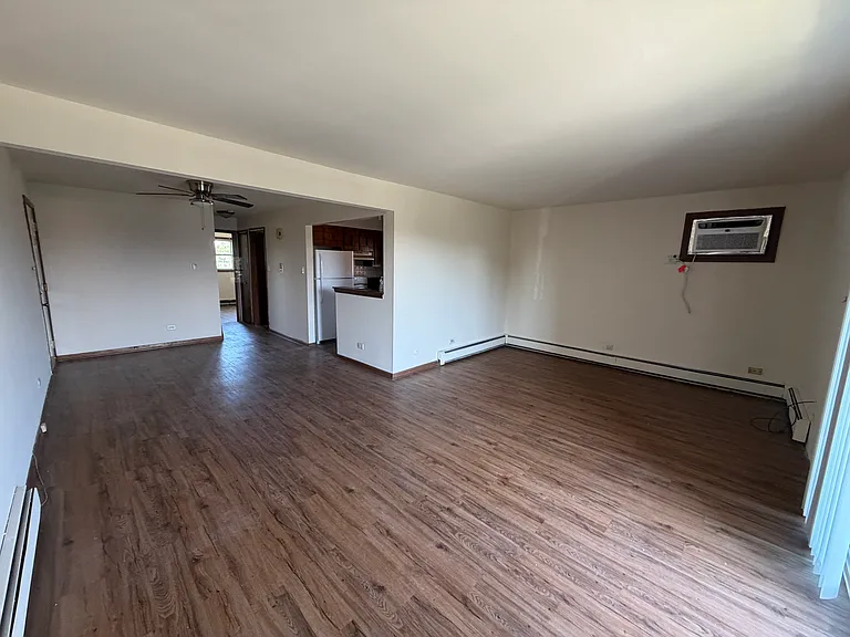 1666 Harbor Ave — Photo 2