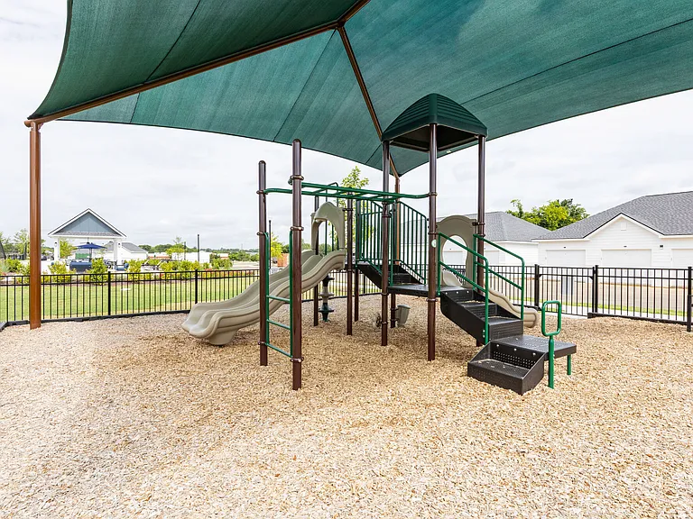 Hathaway at Kingsley Place — Photo 16