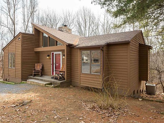 2nd image of 3038 Lanier Ln