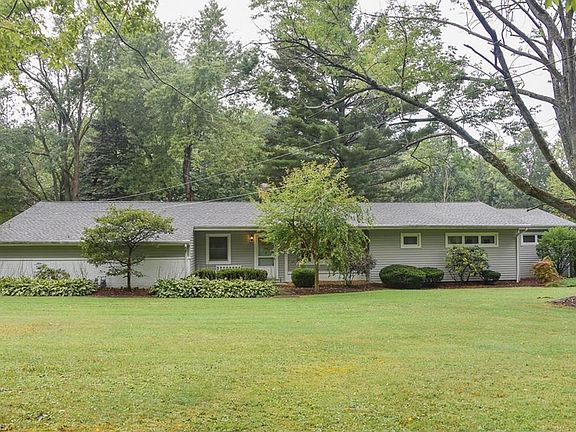 2nd image of 14958 Hill Dr
