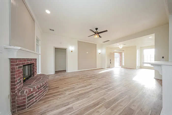 11601 Hackney Ln — Photo 5